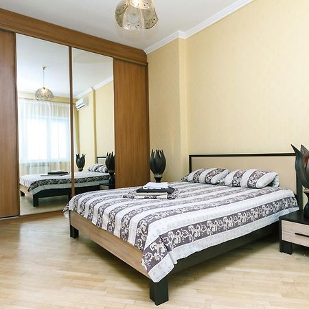 Apartment On Khreshchatyk 基輔 外观 照片