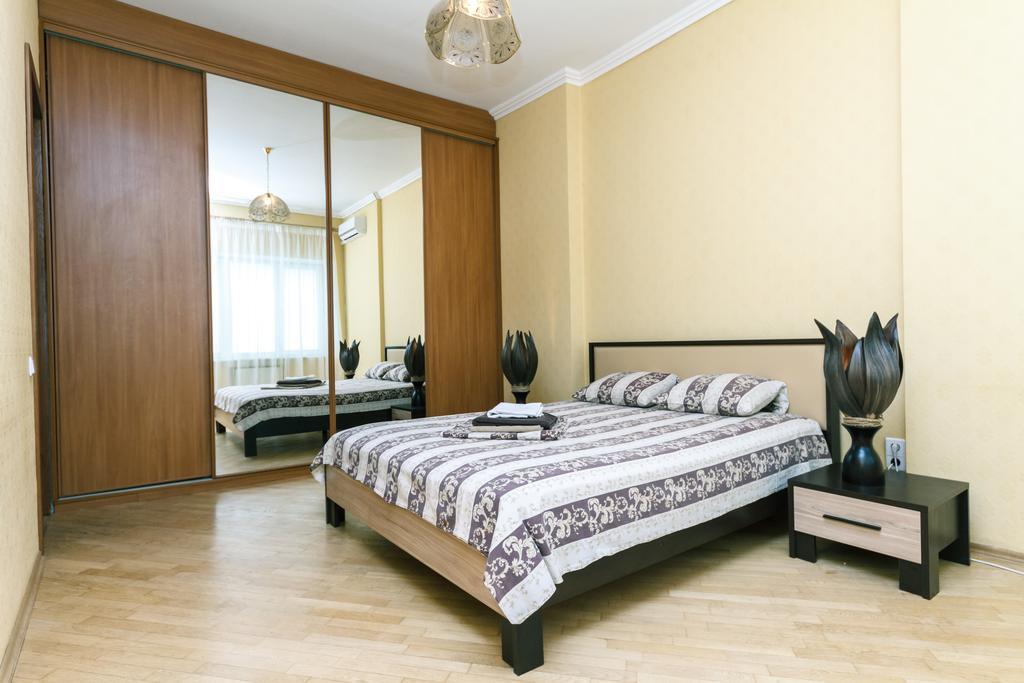 Apartment On Khreshchatyk 基輔 外观 照片